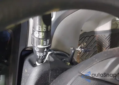 2005 Honda Odyssey Ex-L from USA, damaged, VIN 5FNRL38745B076489